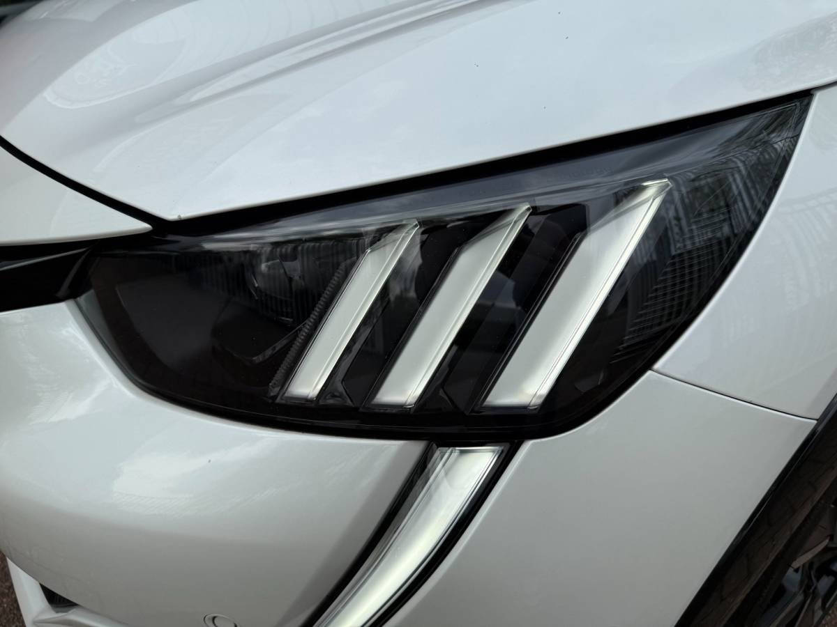 Peugeot 208 Peugeot 208 1.2 PureTech GT-Line | Pano | 3D-Cockpit |LED |