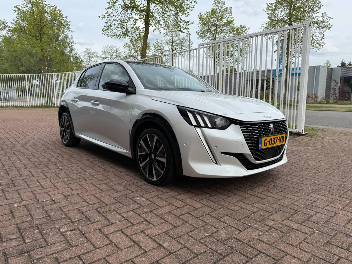 Peugeot 208 Peugeot 208 1.2 PureTech GT-Line | Pano | 3D-Cockpit |LED |