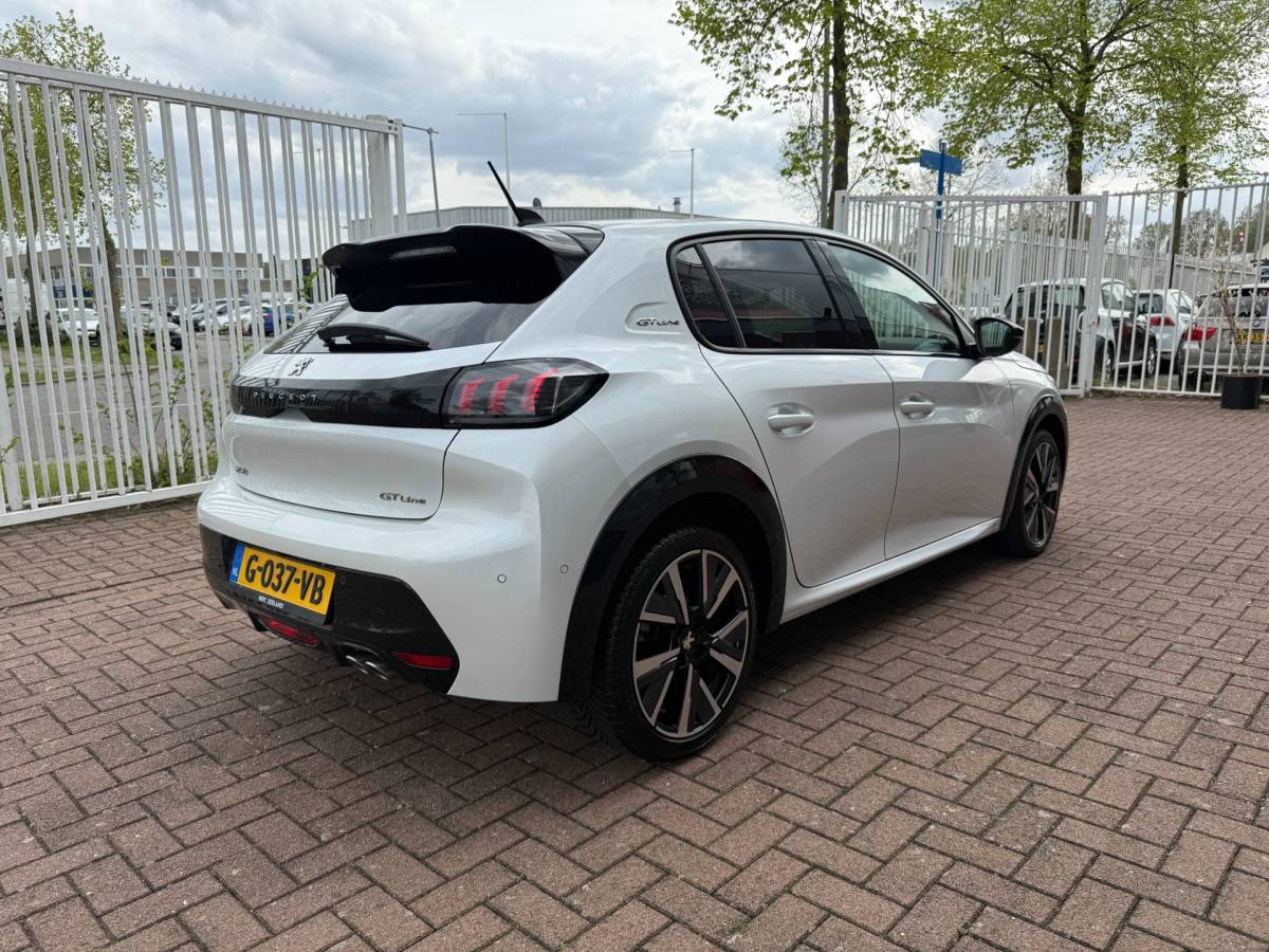 Peugeot 208 Peugeot 208 1.2 PureTech GT-Line | Pano | 3D-Cockpit |LED |