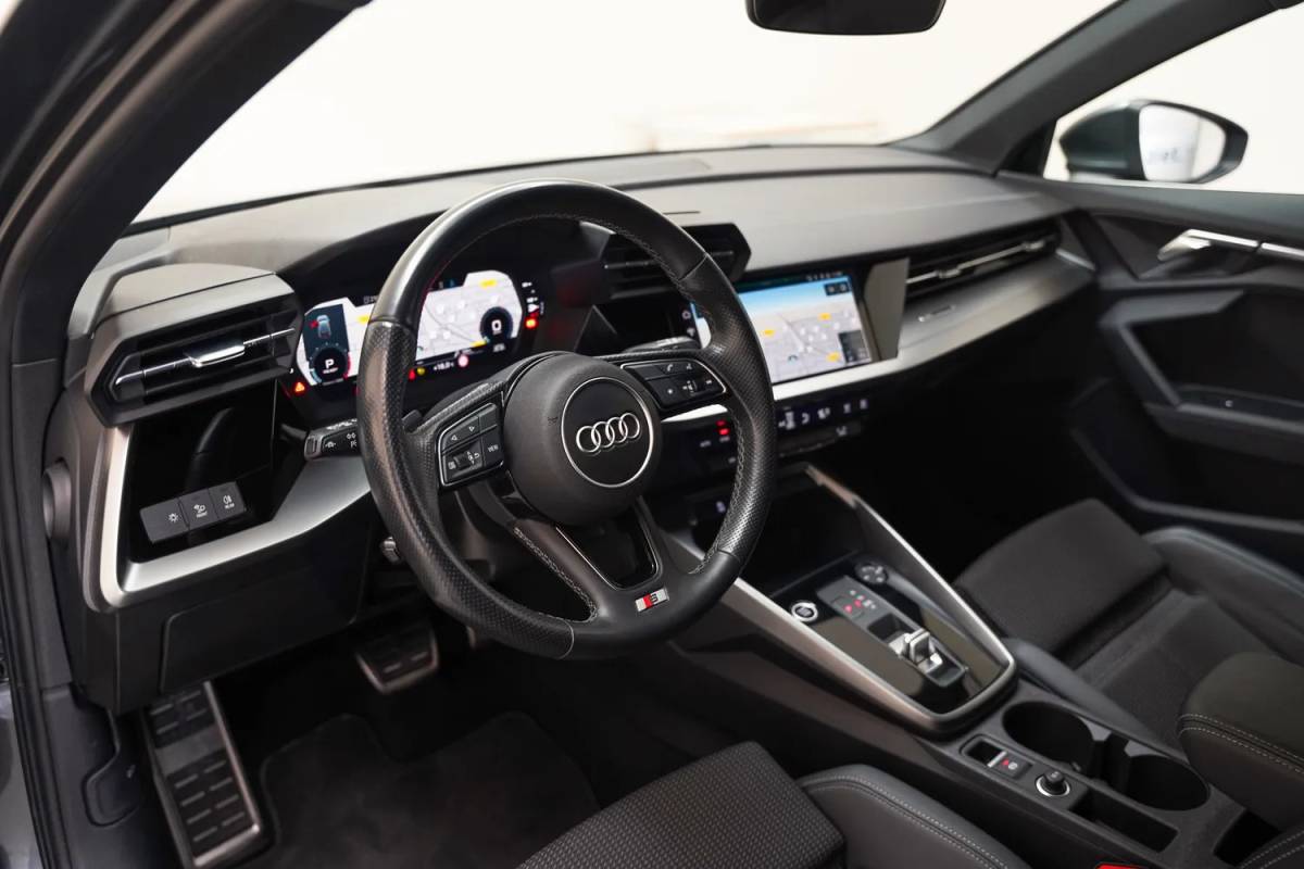 Audi A3 Audi A3 30 TFSI Sportback S Line edition Aut. [ Apple / Android  Half-leder cruise Full LED Navi Virtual ]