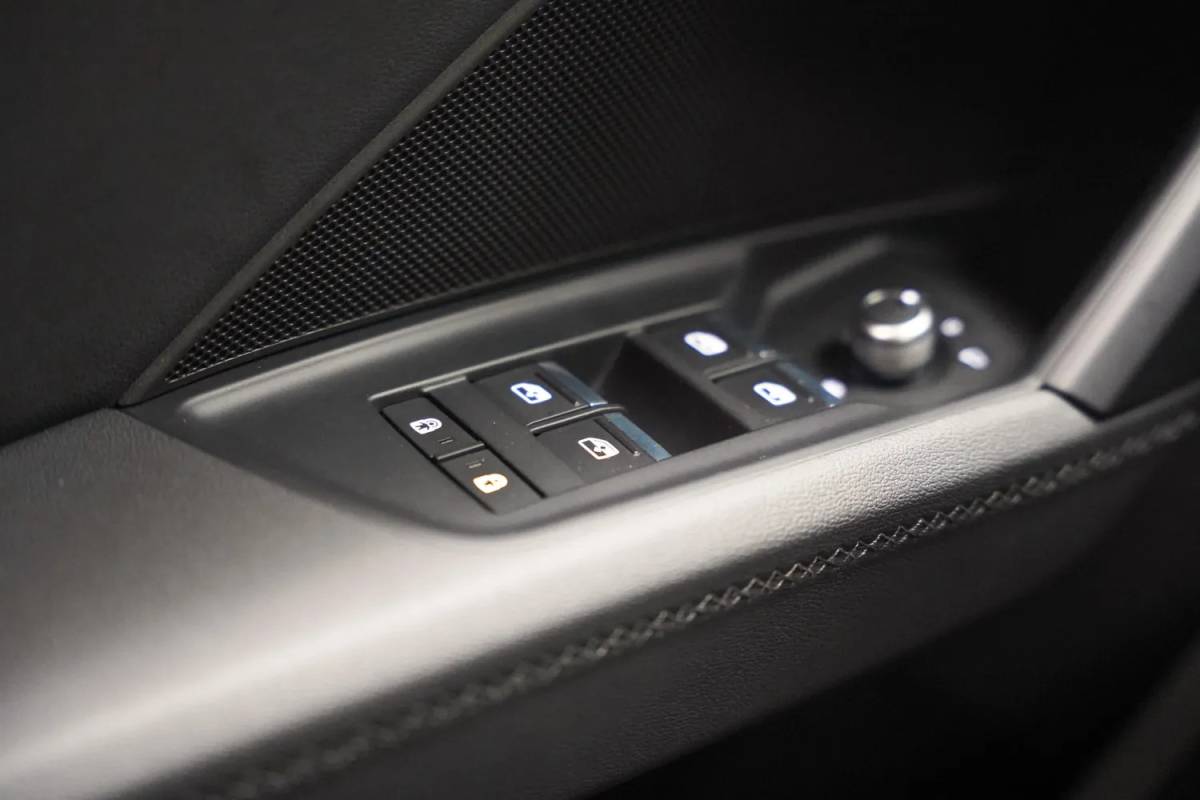 Audi A3 Audi A3 30 TFSI Sportback S Line edition Aut. [ Apple / Android  Half-leder cruise Full LED Navi Virtual ]