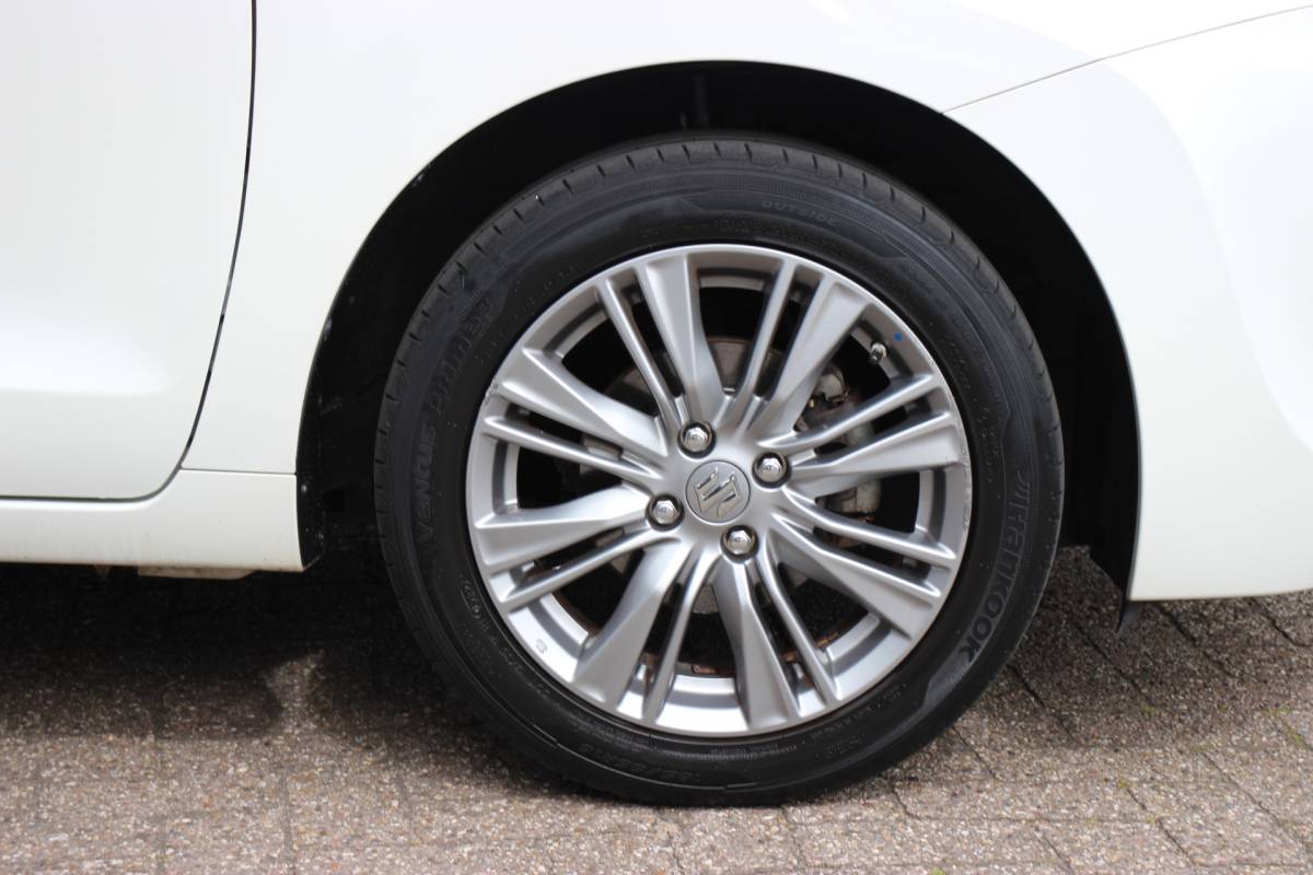 Suzuki Baleno Suzuki Baleno 1.2 Exclusive | Parkeersensoren | Airco | LM velgen |