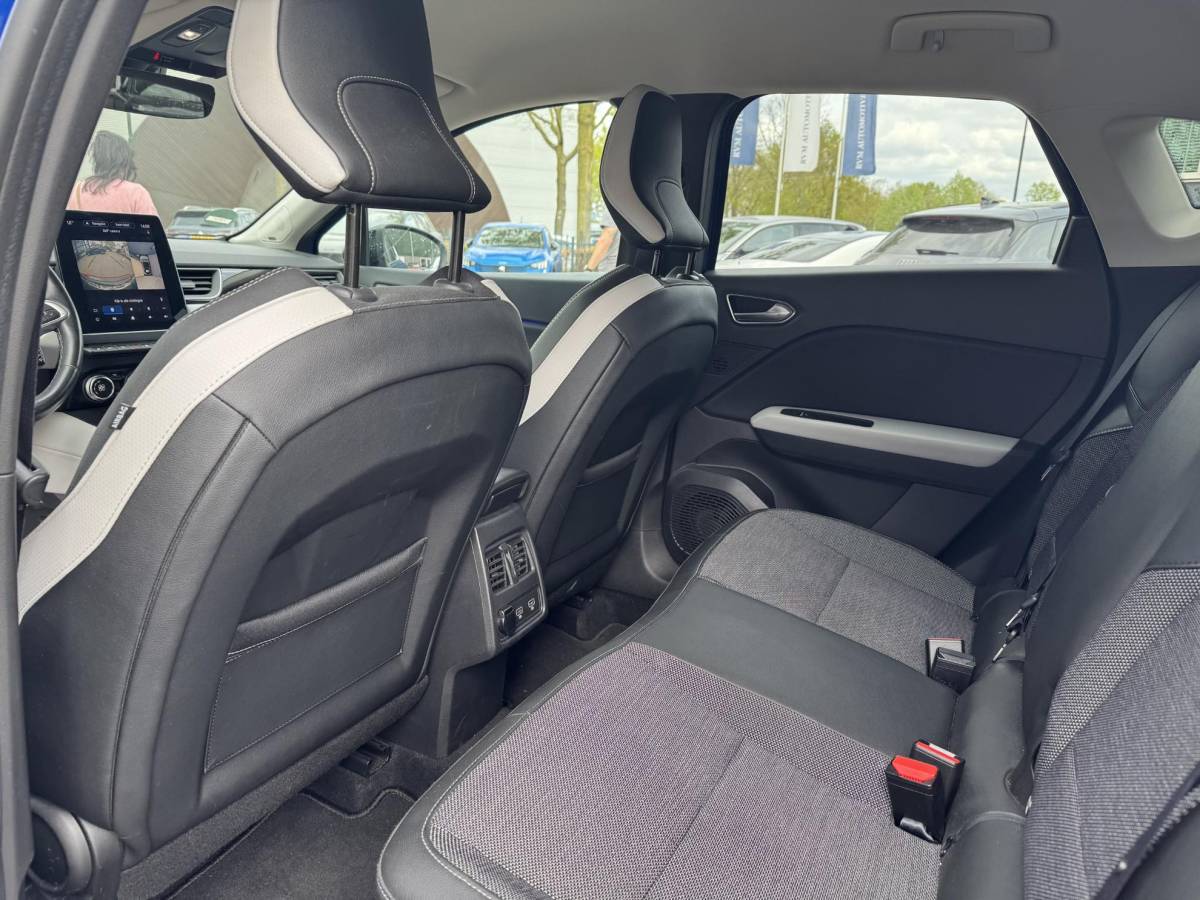 Renault Captur Renault Captur 1.3 TCe 155 Edition One | AUTOMAAT | CARPLAY | NAVIGATIE | CAMERA |ADAPTIEVE CRUISE| DODE HOEK SENSOR | STOEL + STUURVERWARMING| BOSE AUDIO| DEALER ONDERHOUDEN| RIJKLAAR GELEVERD INCL. 12 MND BOVAG GARANTIE