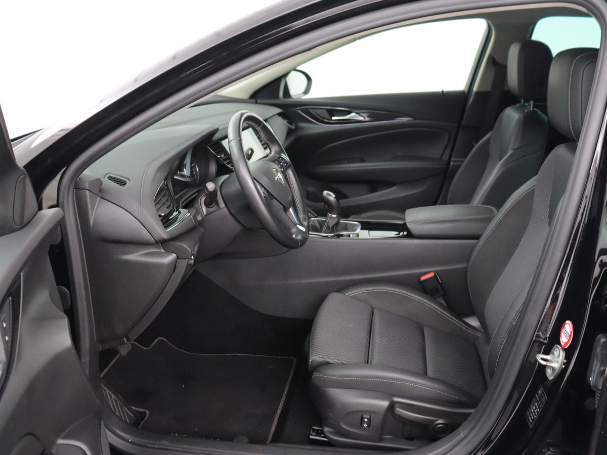 Opel Insignia Opel Insignia 1.6 Turbo Innovation | 1e eigenaar | 55.500km NAP | Head-Up | Matrix-LED | Carplay | Navigatie | Camera | Keyless | Dodehoek detectie | Parkeerhulp | Cruise control | Climate control