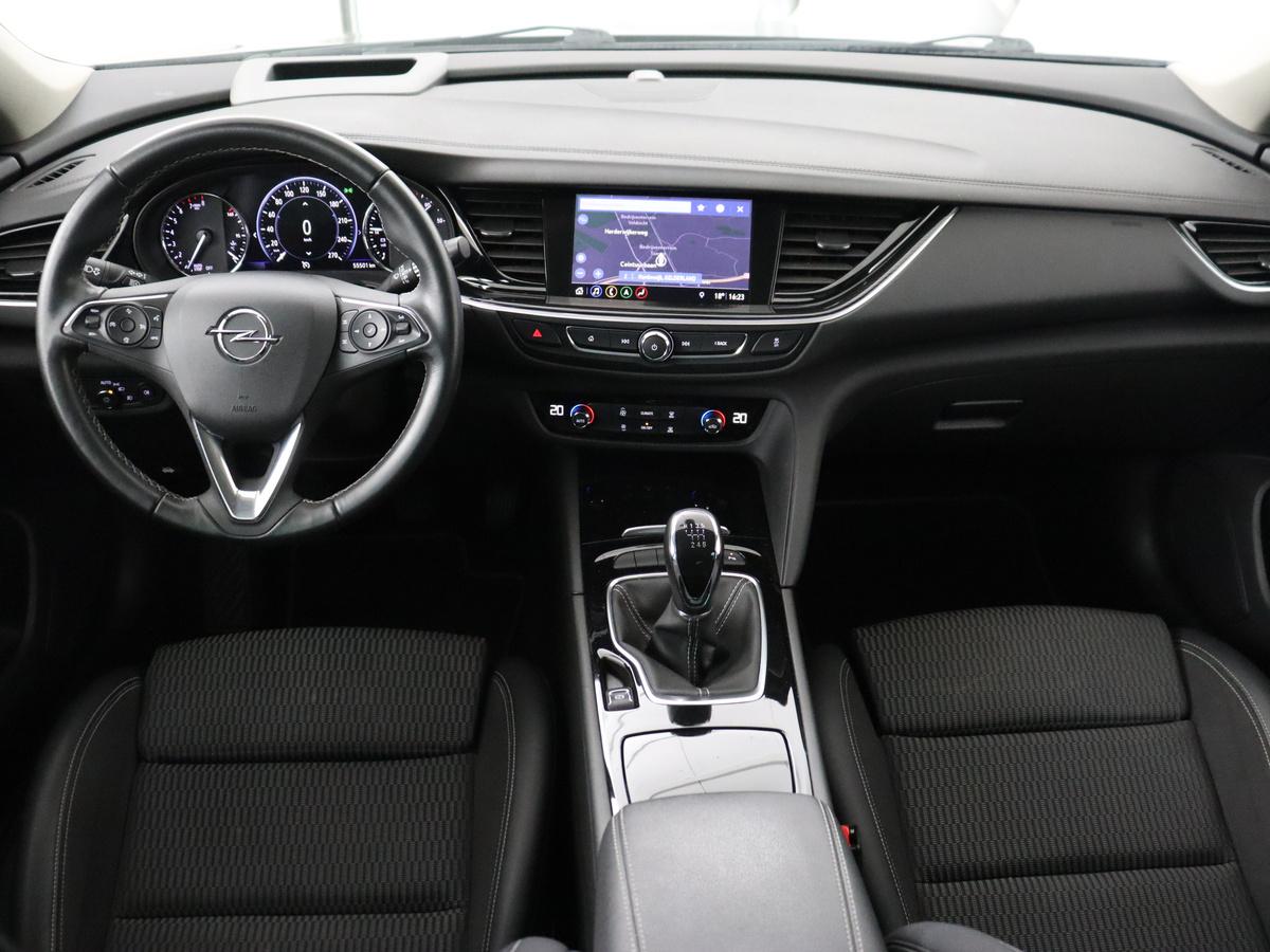 Opel Insignia Opel Insignia 1.6 Turbo Innovation | 1e eigenaar | 55.500km NAP | Head-Up | Matrix-LED | Carplay | Navigatie | Camera | Keyless | Dodehoek detectie | Parkeerhulp | Cruise control | Climate control
