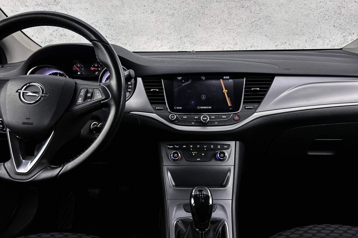 Opel Astra Opel Astra 1.0 Online Edition | Camera | Cruise control | Apple Carplay | Navigatie | Airco