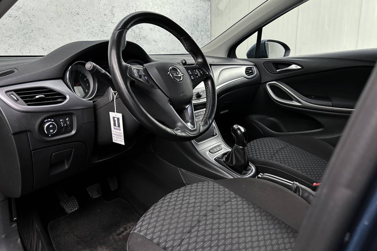 Opel Astra Opel Astra 1.0 Online Edition | Camera | Cruise control | Apple Carplay | Navigatie | Airco