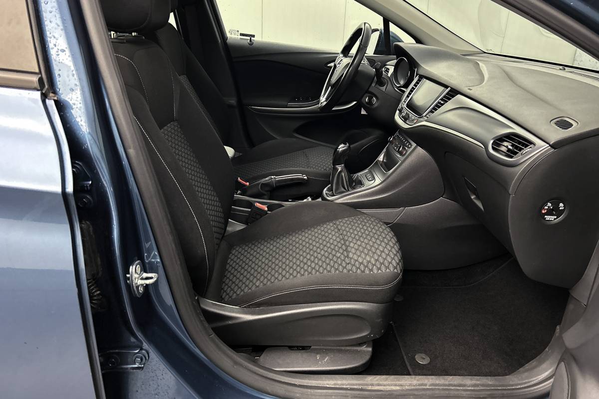 Opel Astra Opel Astra 1.0 Online Edition | Camera | Cruise control | Apple Carplay | Navigatie | Airco