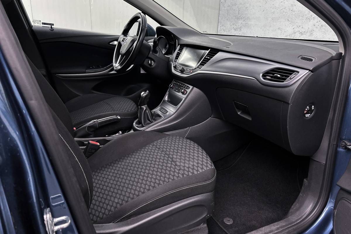 Opel Astra Opel Astra 1.0 Online Edition | Camera | Cruise control | Apple Carplay | Navigatie | Airco