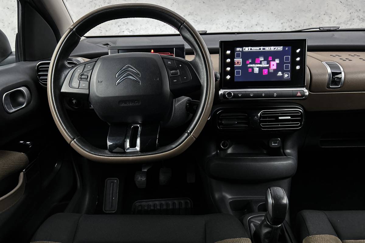 Citroën C4 Cactus Citroën C4 Cactus 1.2 PureTech Business | Trekhaak | Airco | Cruise control | Parkeersensoren