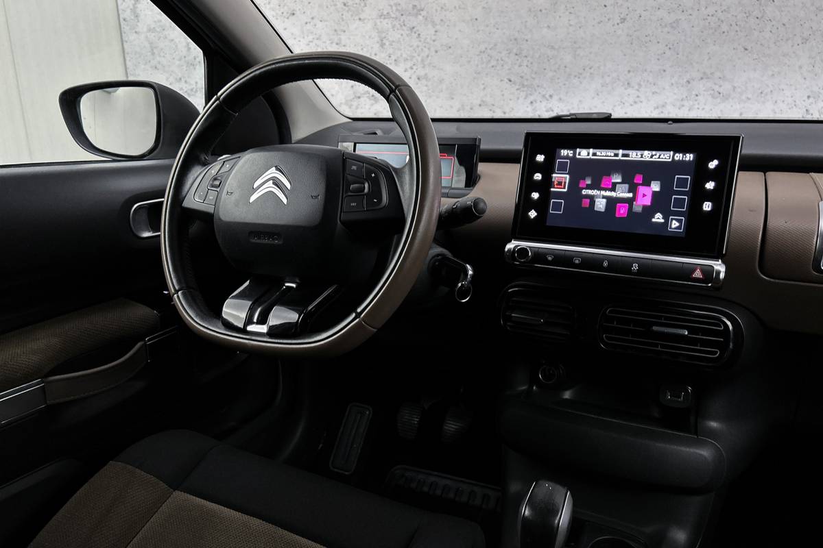 Citroën C4 Cactus Citroën C4 Cactus 1.2 PureTech Business | Trekhaak | Airco | Cruise control | Parkeersensoren