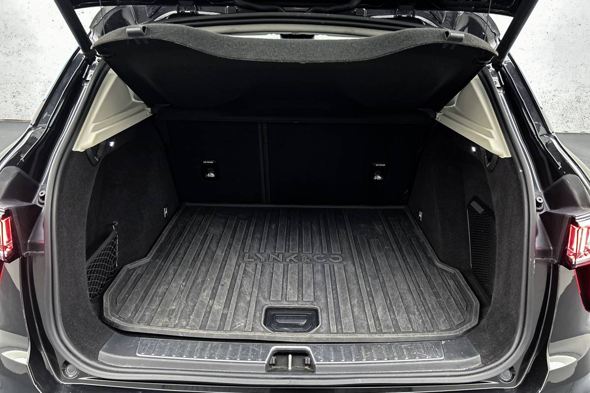 Lynk & Co 01 Lynk & Co 01 1.5 | Panoramadak | Rondomzicht camera | Stoelverwarming | Adaptieve cruise control