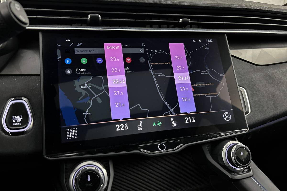 Lynk & Co 01 Lynk & Co 01 1.5 | Panoramadak | Rondomzicht camera | Stoelverwarming | Adaptieve cruise control