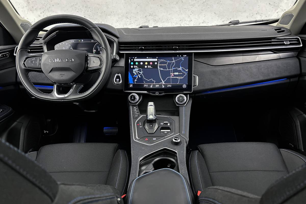 Lynk & Co 01 Lynk & Co 01 1.5 | Panoramadak | Rondomzicht camera | Stoelverwarming | Adaptieve cruise control