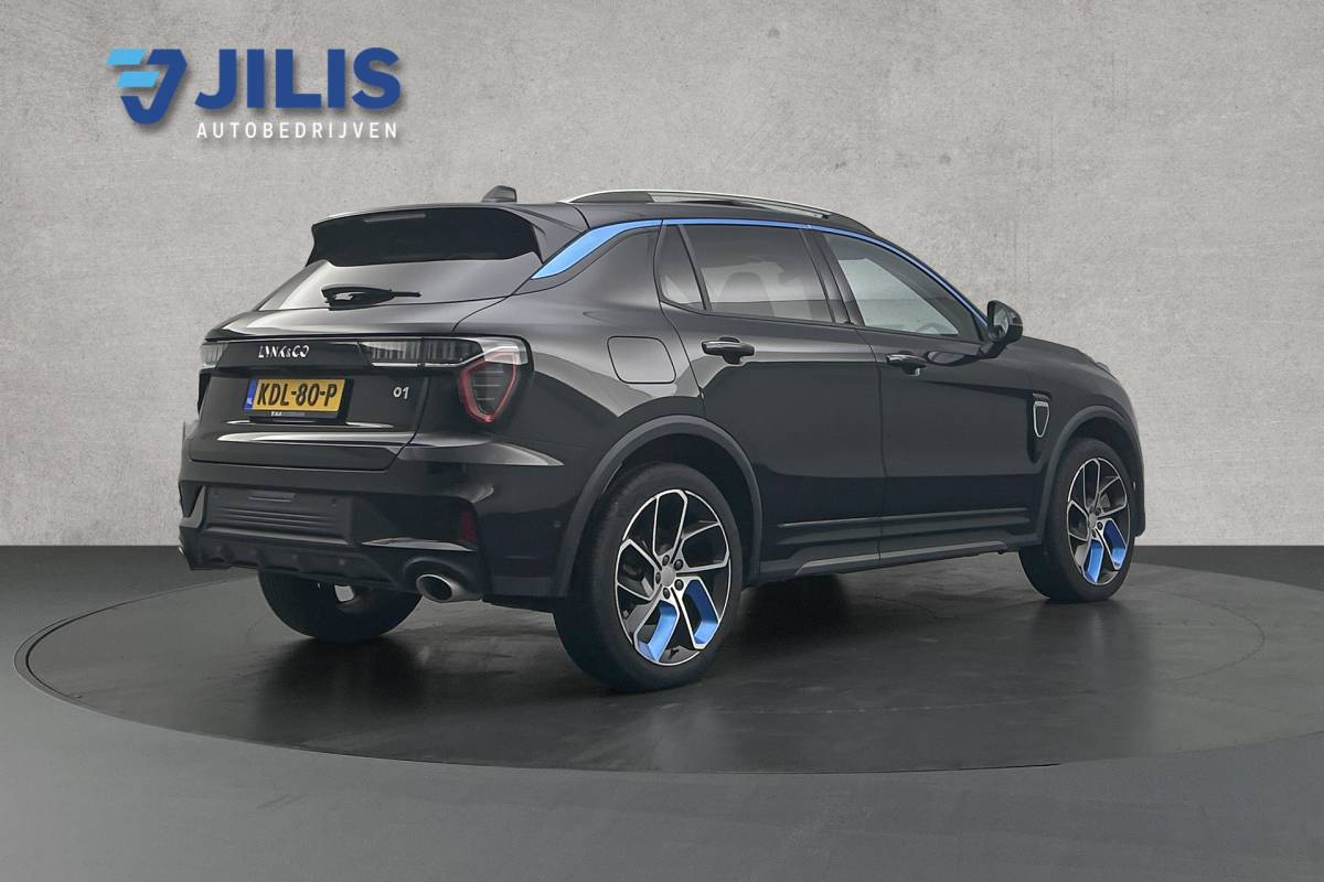 Lynk & Co 01 Lynk & Co 01 1.5 | Panoramadak | Rondomzicht camera | Stoelverwarming | Adaptieve cruise control