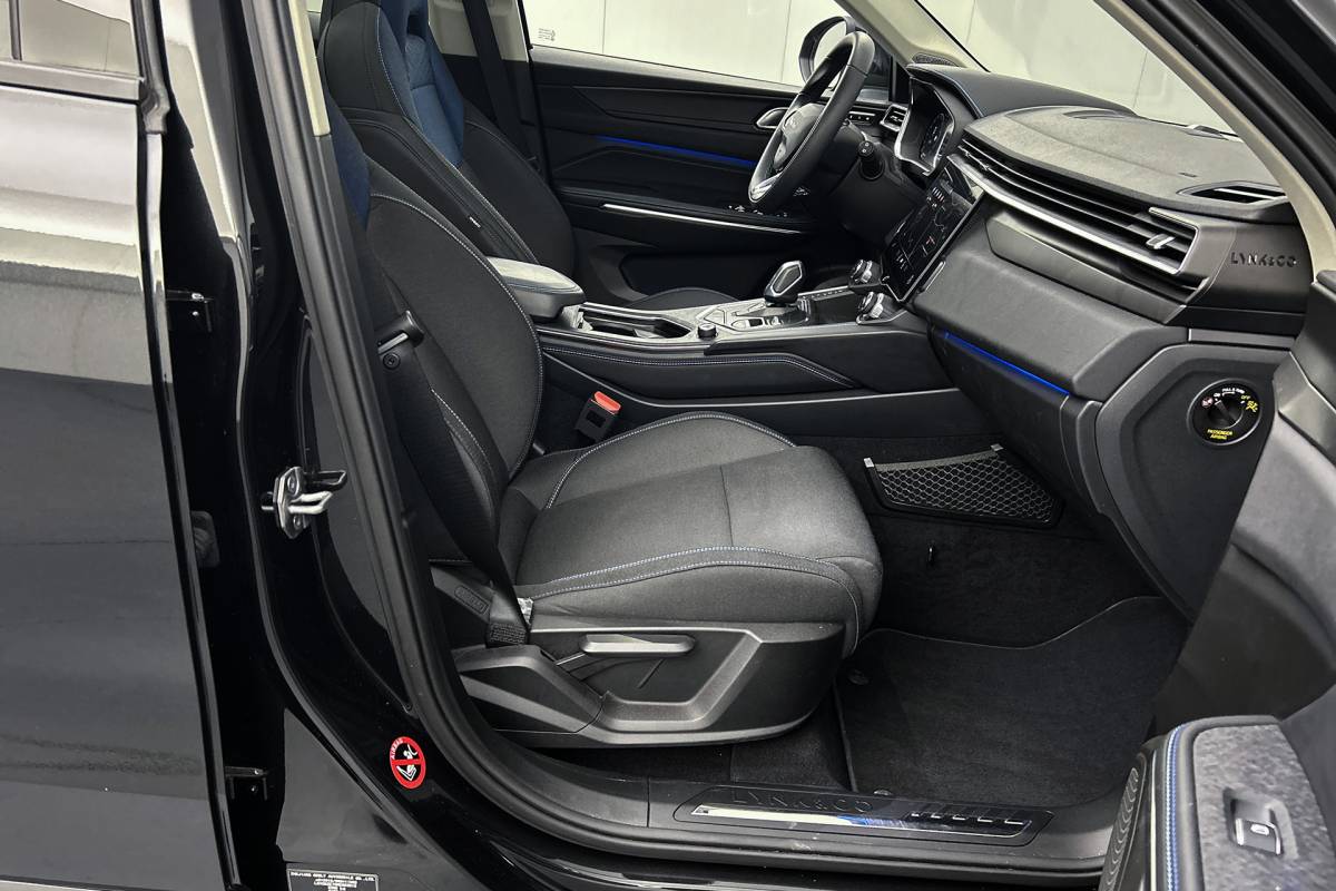 Lynk & Co 01 Lynk & Co 01 1.5 | Panoramadak | Rondomzicht camera | Stoelverwarming | Adaptieve cruise control