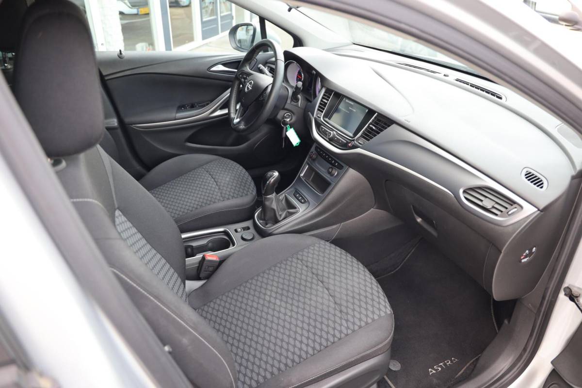 Opel Astra Opel Astra 1.2 Edition|Cruise control|Camera|Navi|