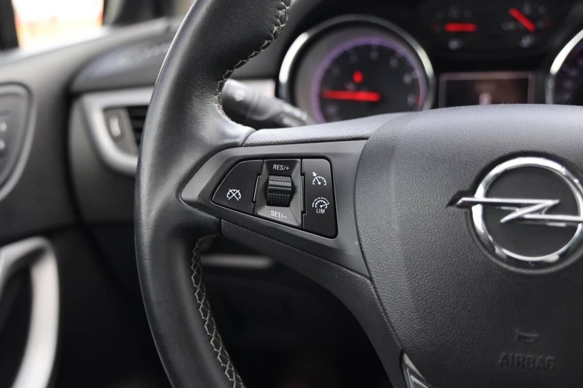 Opel Astra Opel Astra 1.2 Edition|Cruise control|Camera|Navi|