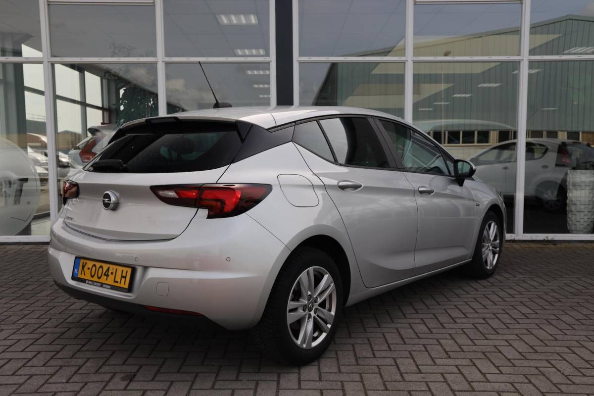 Opel Astra Opel Astra 1.2 Edition|Cruise control|Camera|Navi|