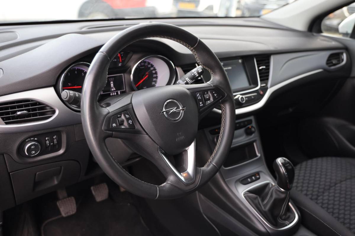 Opel Astra Opel Astra 1.2 Edition|Cruise control|Camera|Navi|