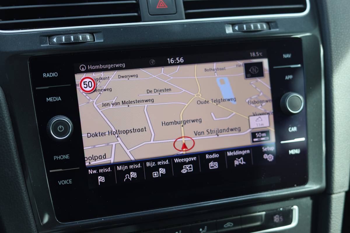 Volkswagen Golf Volkswagen Golf 1.0 TSI COMFORTLINE I ADAPTIEF CC I CARPLAY I 16 INCH