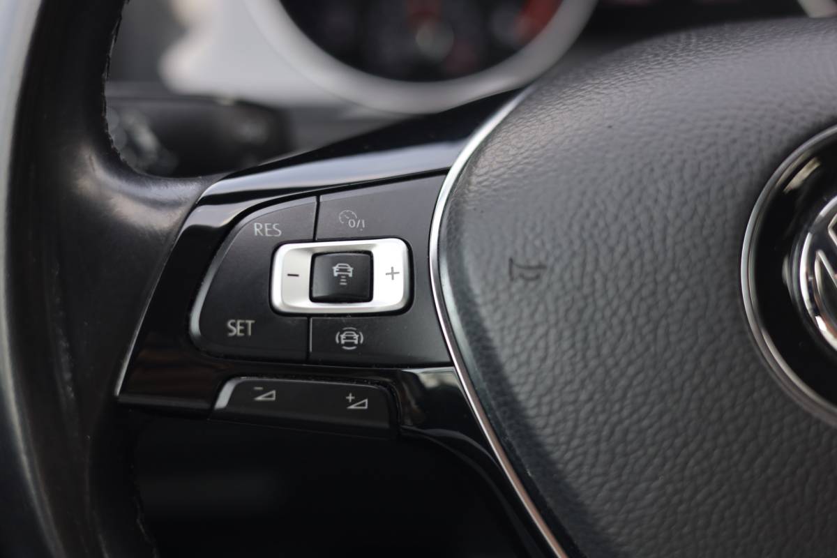 Volkswagen Golf Volkswagen Golf 1.0 TSI COMFORTLINE I ADAPTIEF CC I CARPLAY I 16 INCH