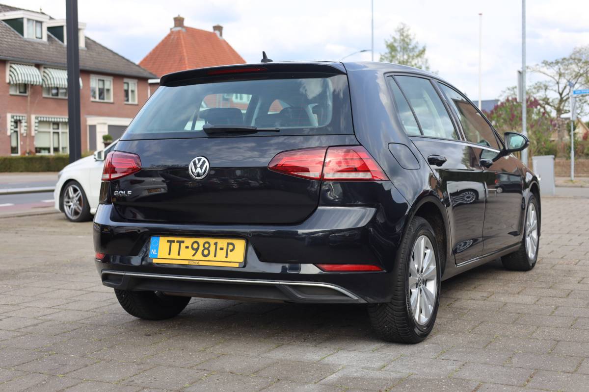 Volkswagen Golf Volkswagen Golf 1.0 TSI COMFORTLINE I ADAPTIEF CC I CARPLAY I 16 INCH