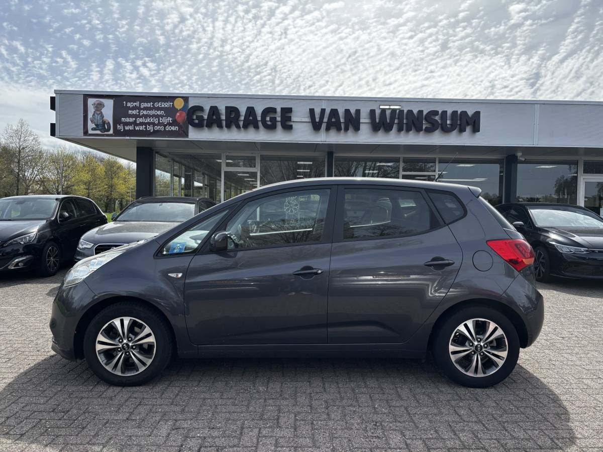 Kia Venga Kia Venga 1.4 CVVT First Edition Navi Cruise Acamera Nap 34Dkm!