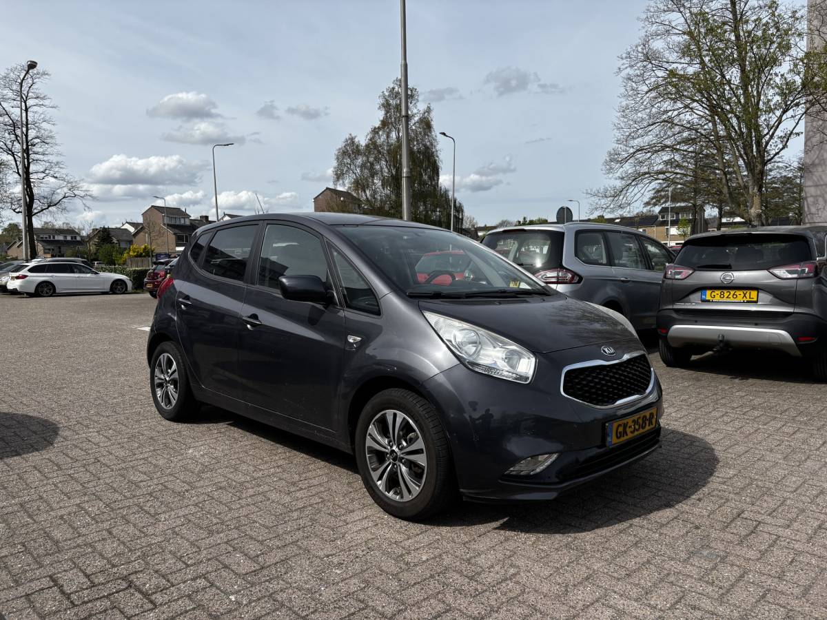 Kia Venga Kia Venga 1.4 CVVT First Edition Navi Cruise Acamera Nap 34Dkm!