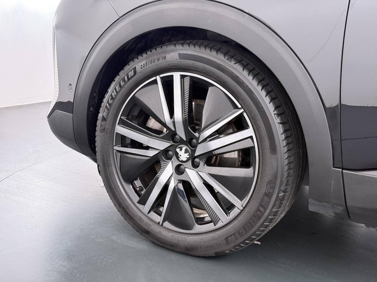 Peugeot 3008 Peugeot 3008 1.6 HYbrid 225 GT Pack Business PANO | BLACK PACK | FOCAL AUDIO | CAMERA | CRUISE CONTROLE | ELEK. ACHTERKLEP | STOELVERWARMING | RIJKLAAR + 12 MND BOVAG GARANTIE |