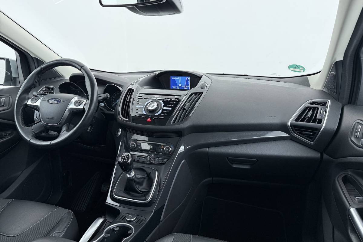 Ford Kuga Ford Kuga 1.5 Titanium | Trekhaak | Distributie Vervangen | Org NL | Cruise Control | Navigatie | Camera | Climate Control |