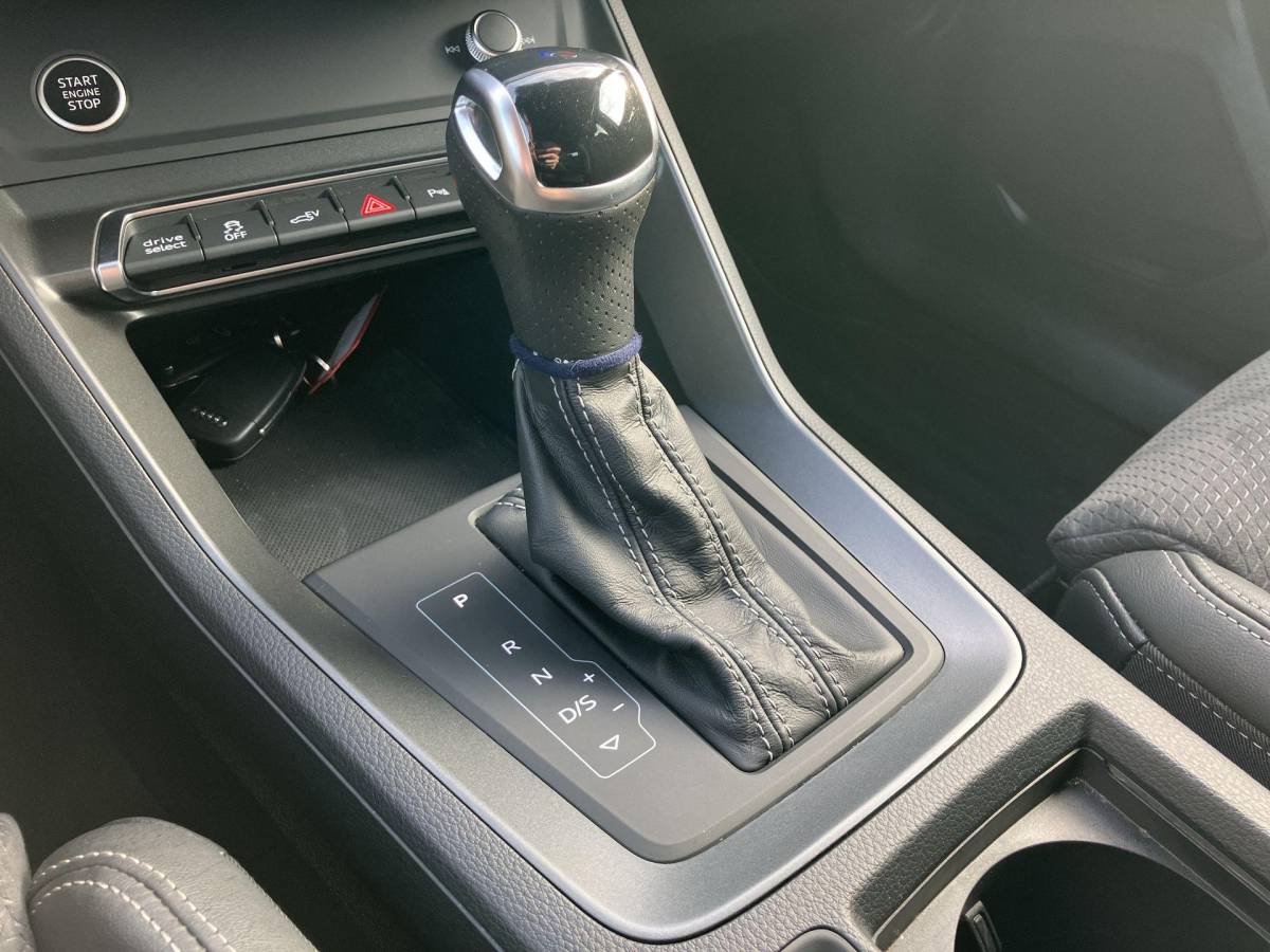 Audi Q3 Audi Q3 Sportback 45 TFSIe S Line 180kW/245PK · Panoramadak · Dodehoeksensor · Apple/Android Car Play · Drive select · Leder/Alcantara · 20” ·