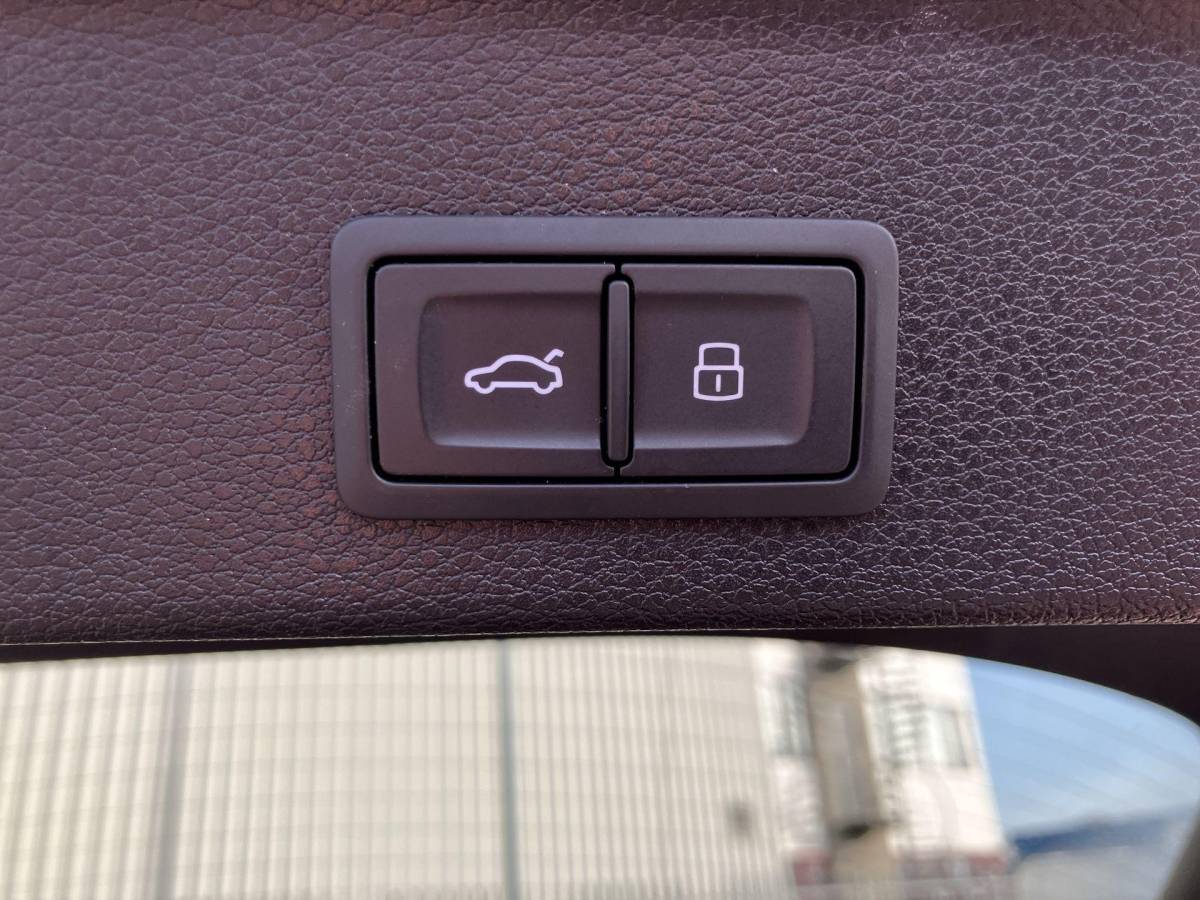 Audi Q3 Audi Q3 Sportback 45 TFSIe S Line 180kW/245PK · Panoramadak · Dodehoeksensor · Apple/Android Car Play · Drive select · Leder/Alcantara · 20” ·