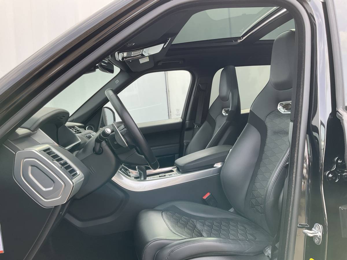 Land Rover Range Rover Sport Land Rover Range Rover Sport 5.0 V8 SC SVR 575 Carbon Santorini Black 22″ Full Package