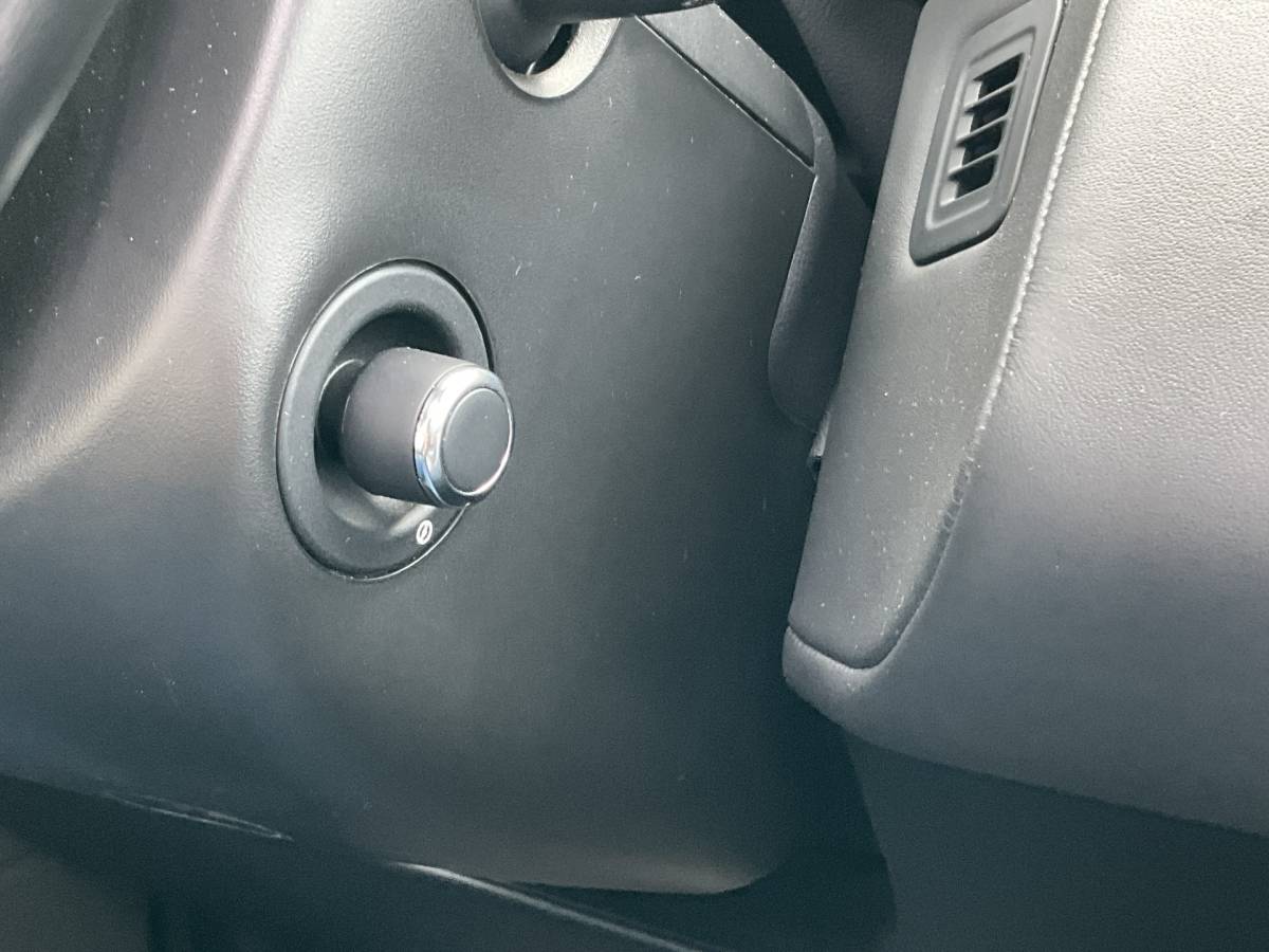 Land Rover Range Rover Sport Land Rover Range Rover Sport 5.0 V8 SC SVR 575 Carbon Santorini Black 22″ Full Package