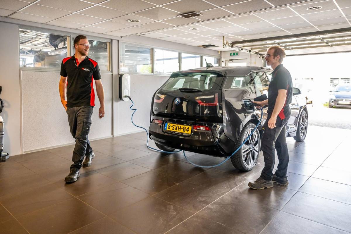 Kia XCeed Kia XCeed 1.0 T-GDi DynamicLine – Navigatie – Climate Control – 18″ Lichtmetalen velgen