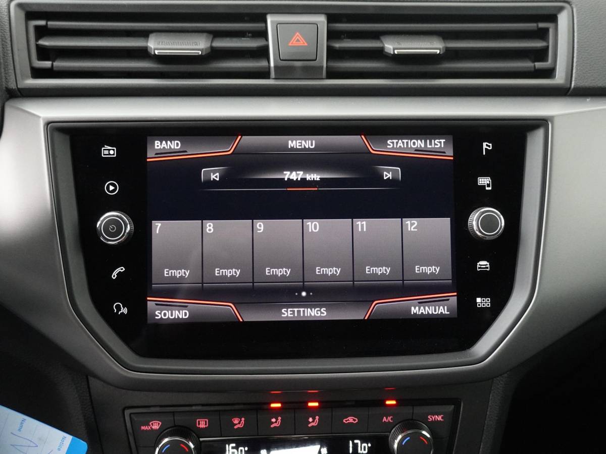 SEAT Ibiza SEAT Ibiza 1.0 TSI Style Business Intense – Navigatie – Achteruitrijcamera – Climate Control – Lichtmetalen velgen