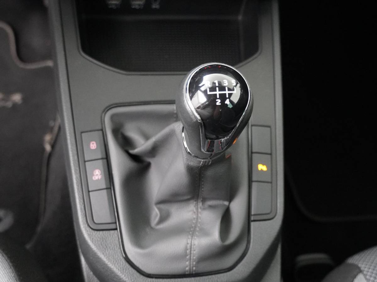 SEAT Ibiza SEAT Ibiza 1.0 TSI Style Business Intense – Navigatie – Achteruitrijcamera – Climate Control – Lichtmetalen velgen