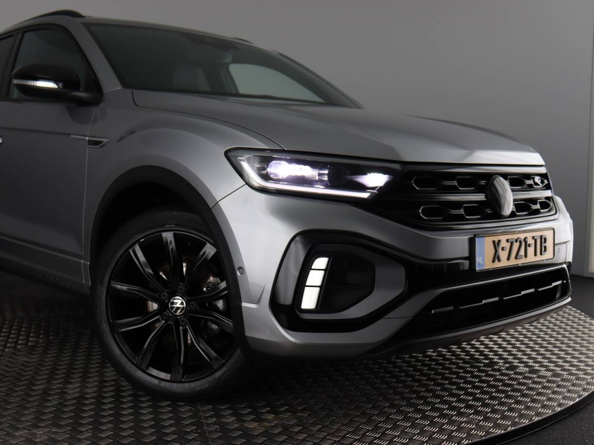 Volkswagen T-Roc Volkswagen T-Roc 1.5 TSI Style 3x R-Line (Pano / Camera / IQ Light / Navi)