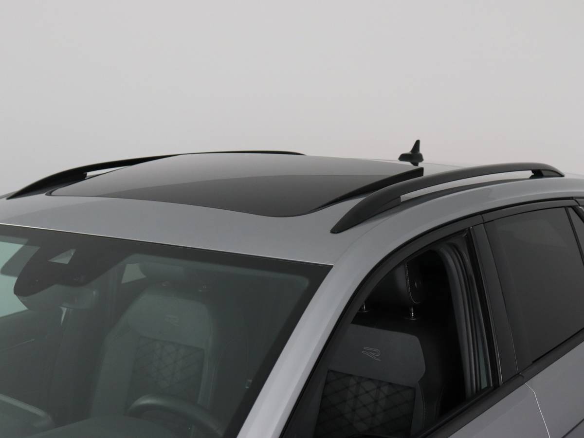 Volkswagen T-Roc Volkswagen T-Roc 1.5 TSI Style 3x R-Line (Pano / Camera / IQ Light / Navi)