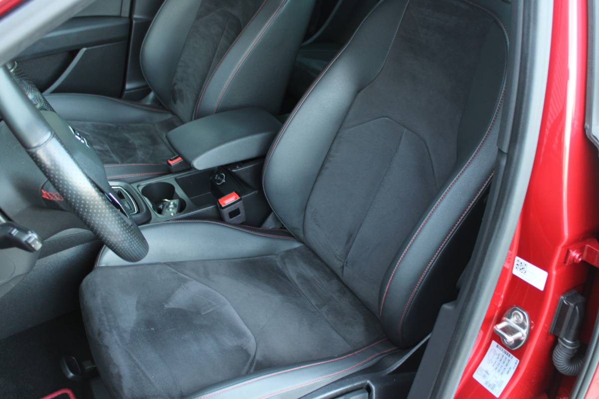 SEAT Leon SEAT Leon ST 1.0 TSI FR Ultimate Edition Full-Led Alcantara Virtual-Cockpit Beats