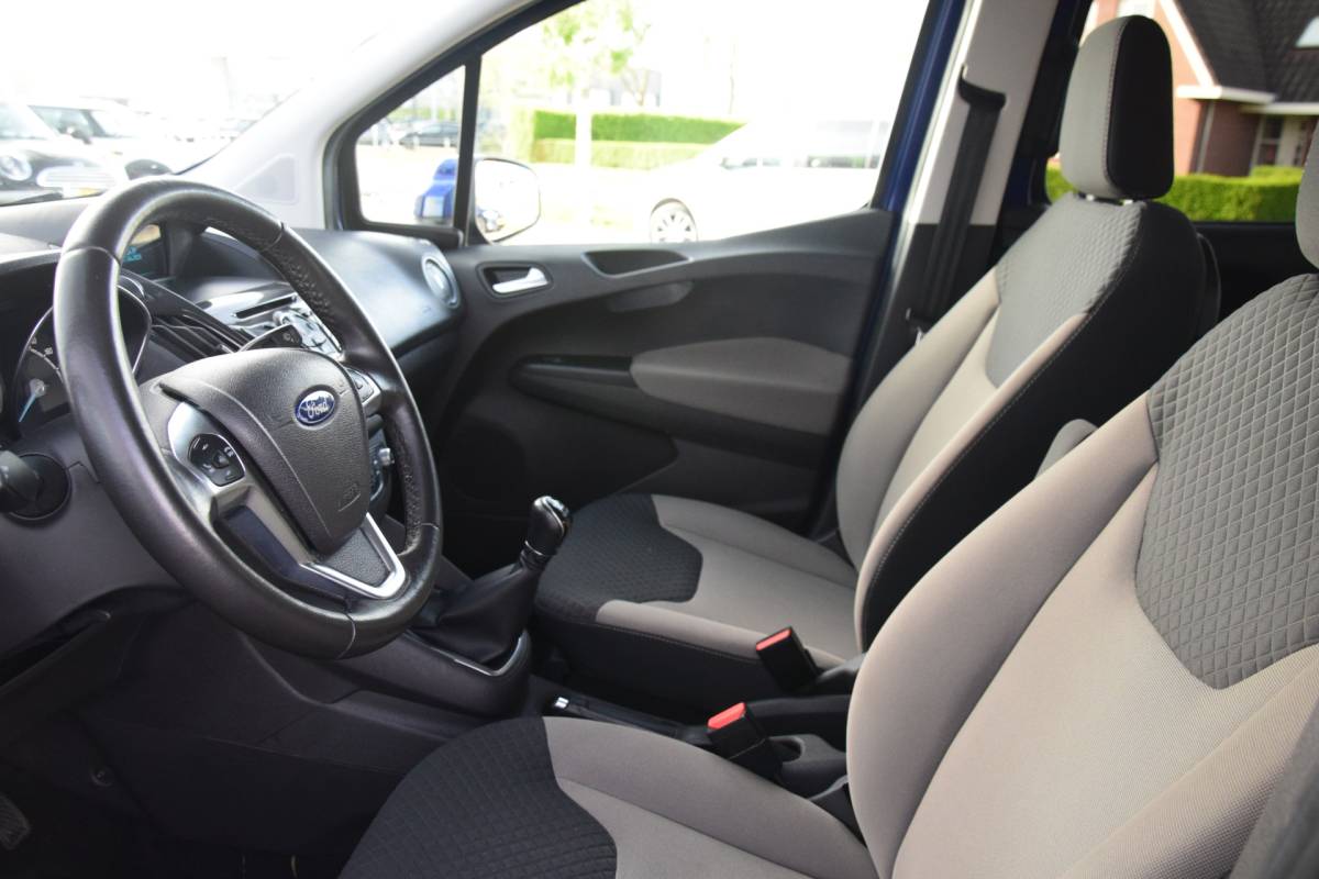 Ford Tourneo Courier Ford Tourneo Courier 1.0 Titanium 2x schuifdeur Priv/Glass Trekhaak