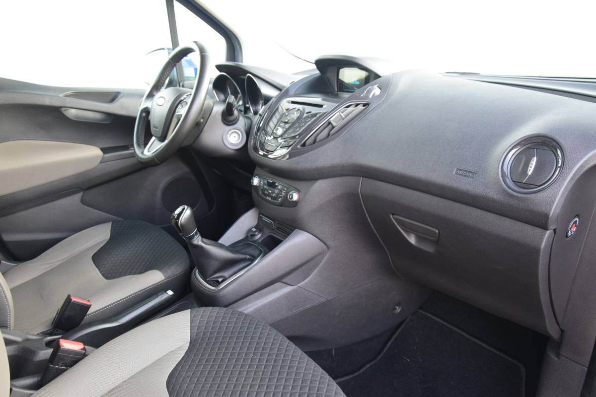 Ford Tourneo Courier Ford Tourneo Courier 1.0 Titanium 2x schuifdeur Priv/Glass Trekhaak