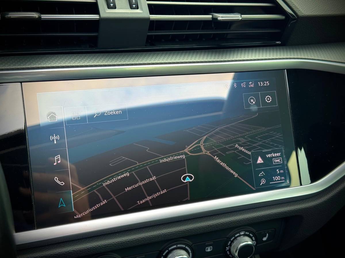 Audi Q3 Audi Q3 35 TFSI | PANO | MATRIXX| CARPLAY | KEYLESS |