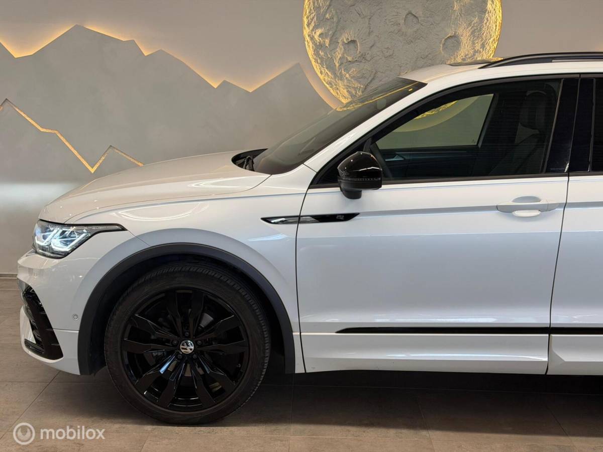 Volkswagen Tiguan Volkswagen Tiguan 1.5 TSI 3x R-Line Panorama/Black Style/HUD