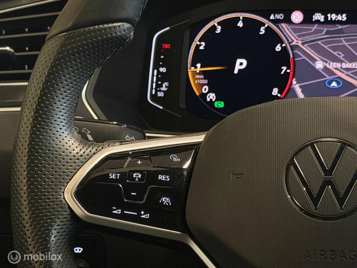 Volkswagen Tiguan Volkswagen Tiguan 1.5 TSI 3x R-Line Panorama/Black Style/HUD