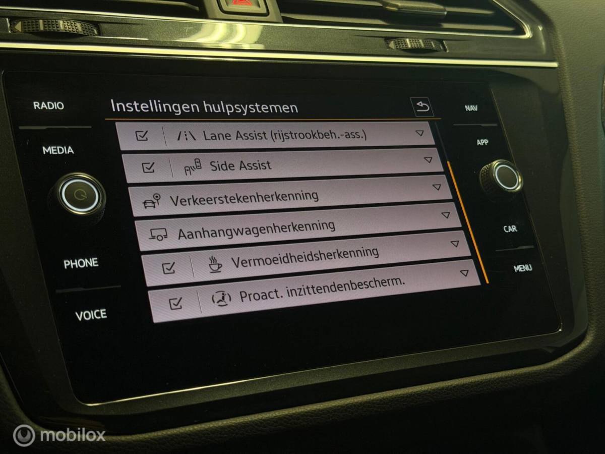 Volkswagen Tiguan Volkswagen Tiguan 1.5 TSI 3x R-Line Panorama/Black Style/HUD