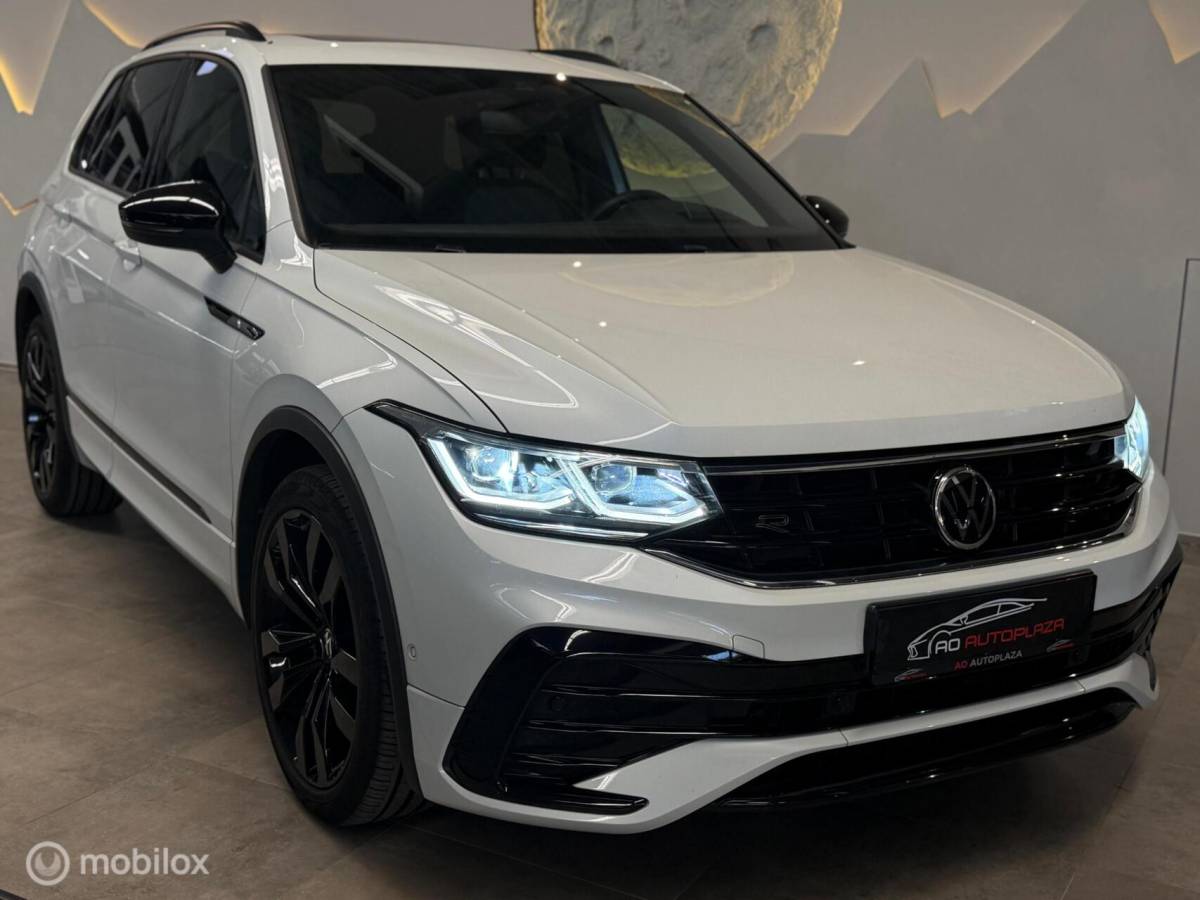 Volkswagen Tiguan Volkswagen Tiguan 1.5 TSI 3x R-Line Panorama/Black Style/HUD