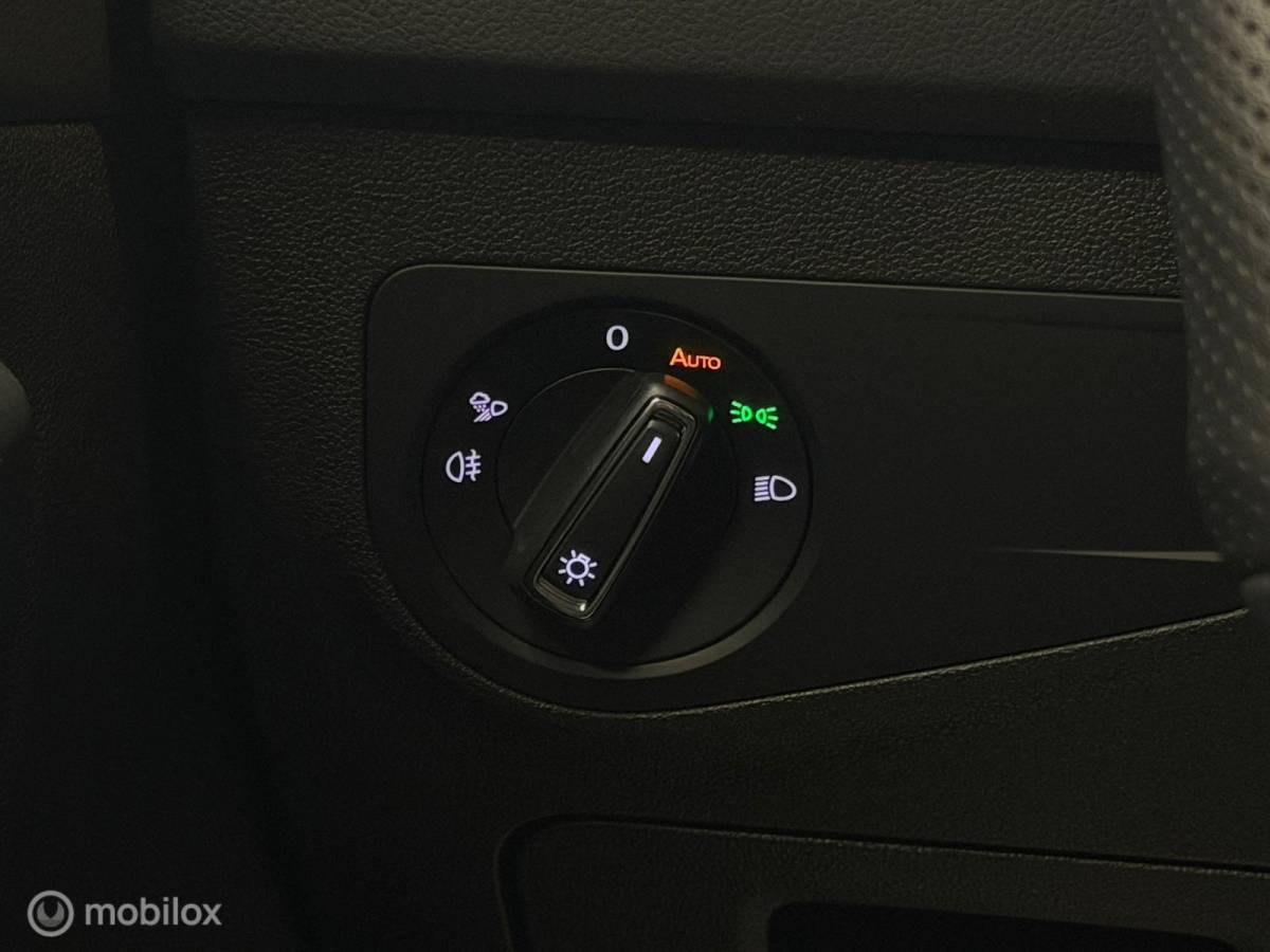 Volkswagen Tiguan Volkswagen Tiguan 1.5 TSI 3x R-Line Panorama/Black Style/Trekhaak