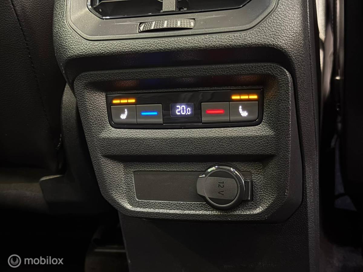 Volkswagen Tiguan Volkswagen Tiguan 1.5 TSI 3x R-Line Panorama/Black Style/Trekhaak